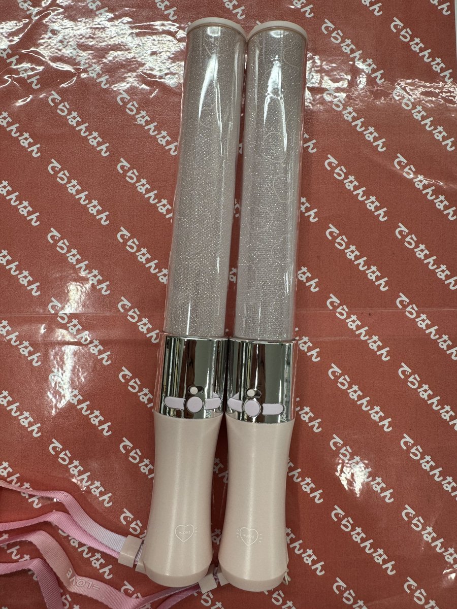 deranan_OSU's tweet photo. イコラブ💖

ペンラインが2本入荷しております❕

未来のイベントに向けてゲットするチャンス👊 https://t.co/NYnsUQiW8T