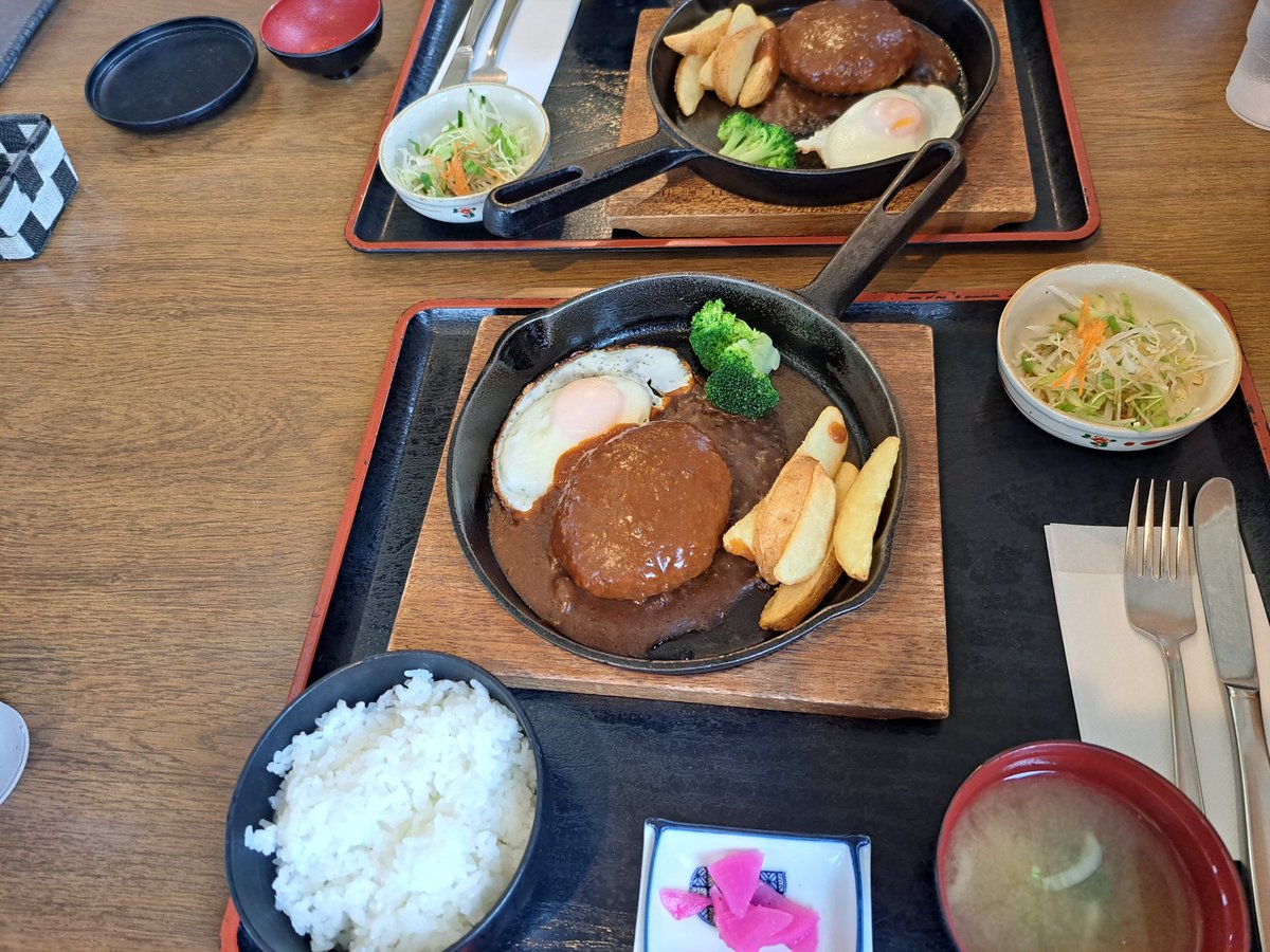 chibi043chyako's tweet photo. 友達と１年ぶりの大沼へ　前から知ってたけど初のお店🍴　美味しかった✨ https://t.co/0yy1QMaYDb