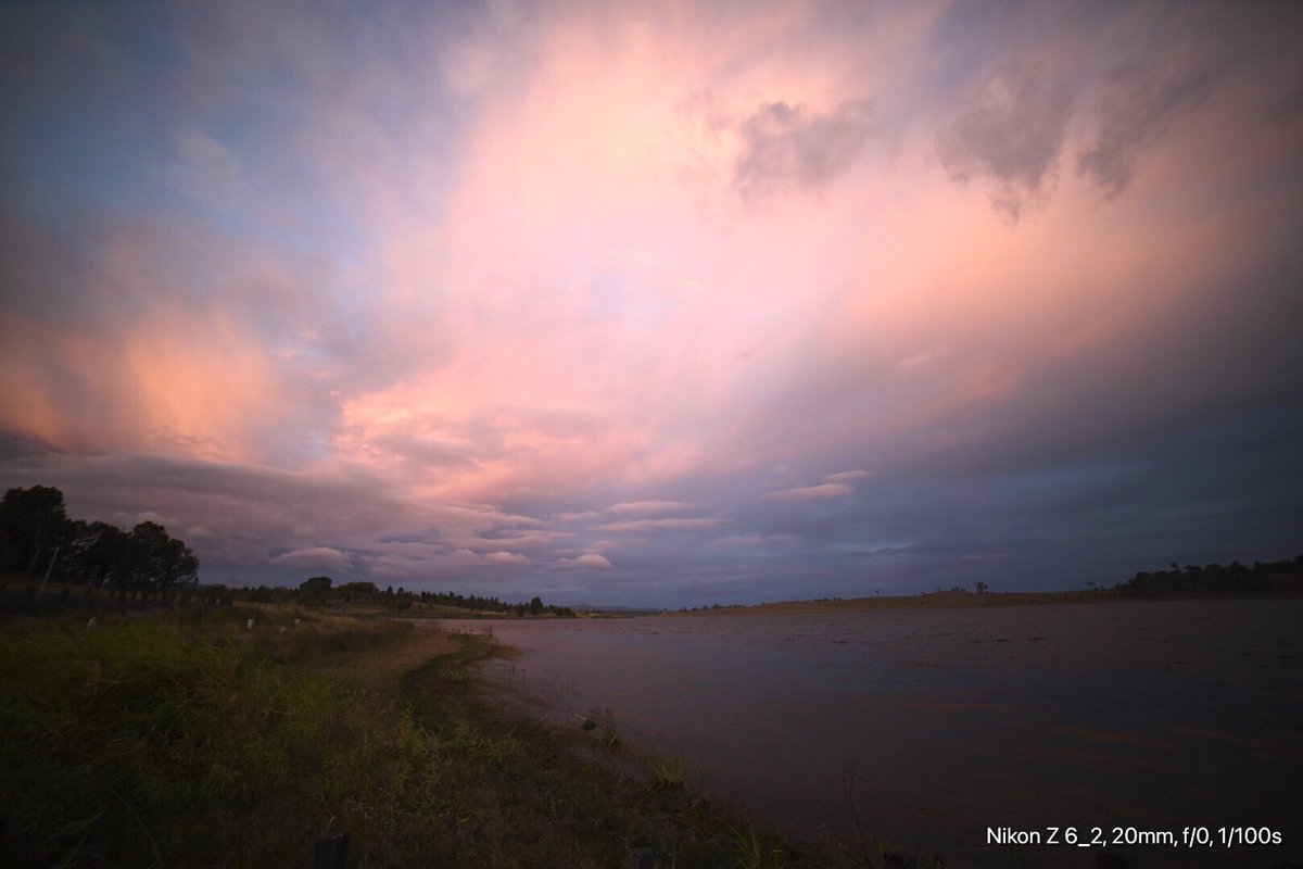 GeorgeSz12's tweet photo. Hi All,
Sunset tonight from Lake Wivenhoe
Have fantastic evening
#sunset #lakewovenhoe
#nikonz6ii #z6ii #mynikonlife
#Samyang14mm
@OliviaQLD @msdiqld
@Darci_G_race https://t.co/dlH9E887Zn