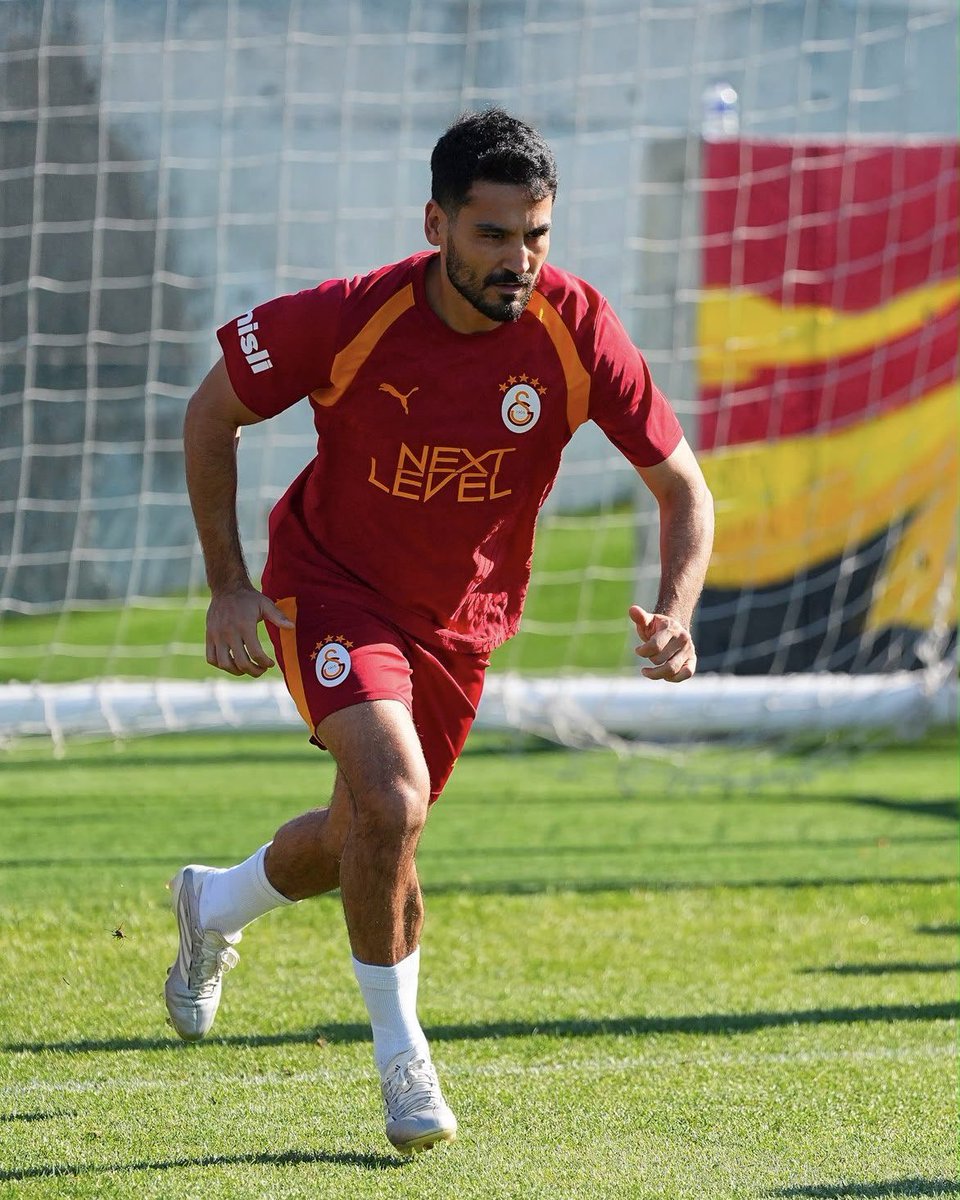 IlkayGuendogan's tweet photo. İlk günler geride kaldı. ☑️ 
Sağlam başlangıç. 💛❤️💪 https://t.co/OV2D1s2OTU
