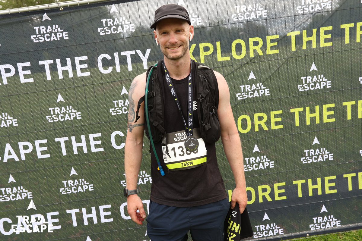 LGI_Clothing's tweet photo. I run and training for #Mindset #MentalHealth &amp; it does help a body too 😂 🏃‍♂️💪 who else runs to clear there head and think. #Running https://t.co/rNSJUM3iqe