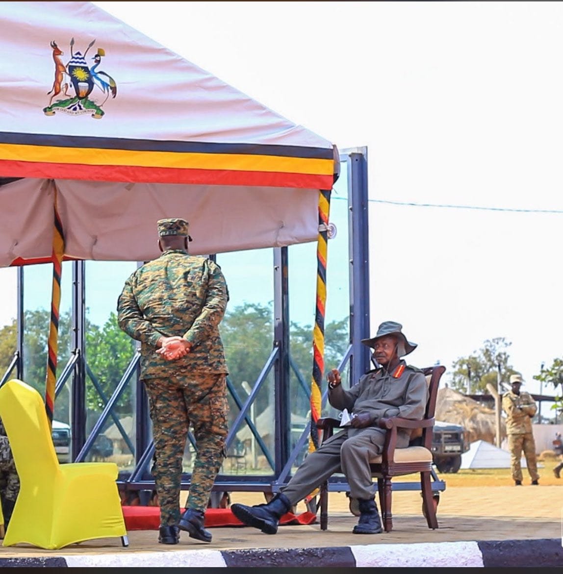 dem_opondo's tweet photo. I would like all my children to be disciplined like Gen @mkainerugaba our Chairman PLu and Cdf of our MIGHTY Army Updf. He Listen to his Father President @KagutaMuseveni and Highly Respects him and Takes all his Guidance always 🙏  what a Lovely Son Muhoozi is ? https://t.co/qxoSB3DakT