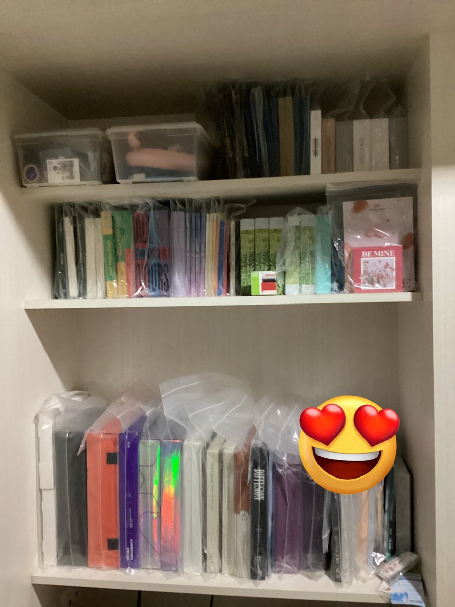 Poppap2212's tweet photo. ปล่อยอัลบั๊ม Astro 400 บาท ค่าส่ง 50 -100 บาท(ตามจำนวนบั๊มนะคะ) ราคานี้ไม่รวม kit เเละ ซซกต.
#ตลาดนัดastro https://t.co/C4OqUJEzi6