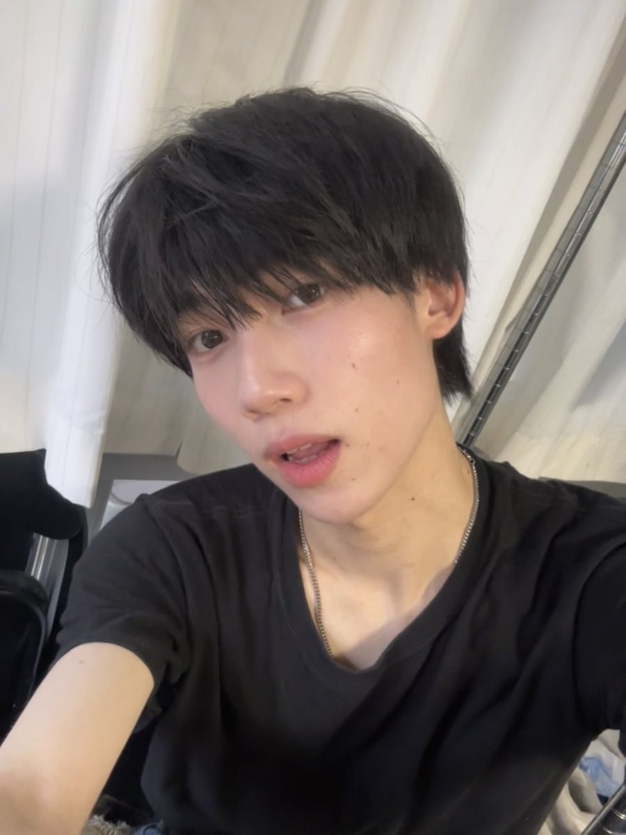 THANKU__V2's tweet photo. 名古屋遠征一部終了ありがとうございましたm(_ _)m

このまま19:05から二部スタートします、お時間くださりますと嬉しいです、！🙇🏻 https://t.co/mMqT00cS1f