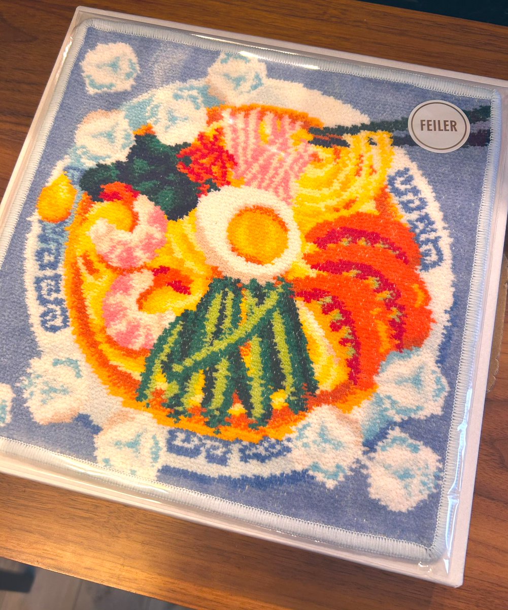 chappy_0_'s tweet photo. 思わずポチッたハンカチ✨
冷やし中華可愛くないですか？笑
暑い夏もこれで涼しく過ごせるはず！
たまにこういうの出すんですよね。
フェイラーさん。

#FEILER
#冷やし中華始めました https://t.co/HPz8CYa29i