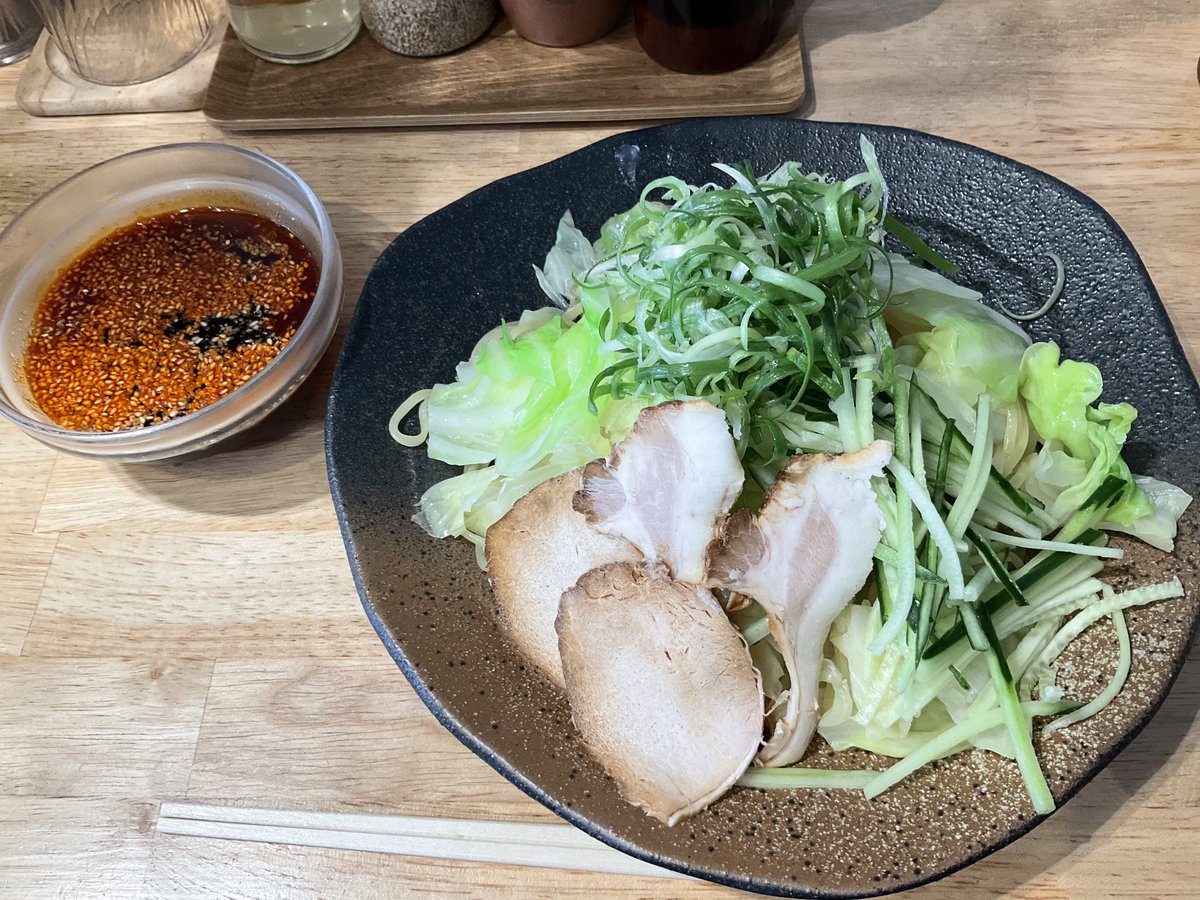 b____side____'s tweet photo. 900年ぶりぐらいに辛部行った〜大満足 https://t.co/1hFp7mxqcT