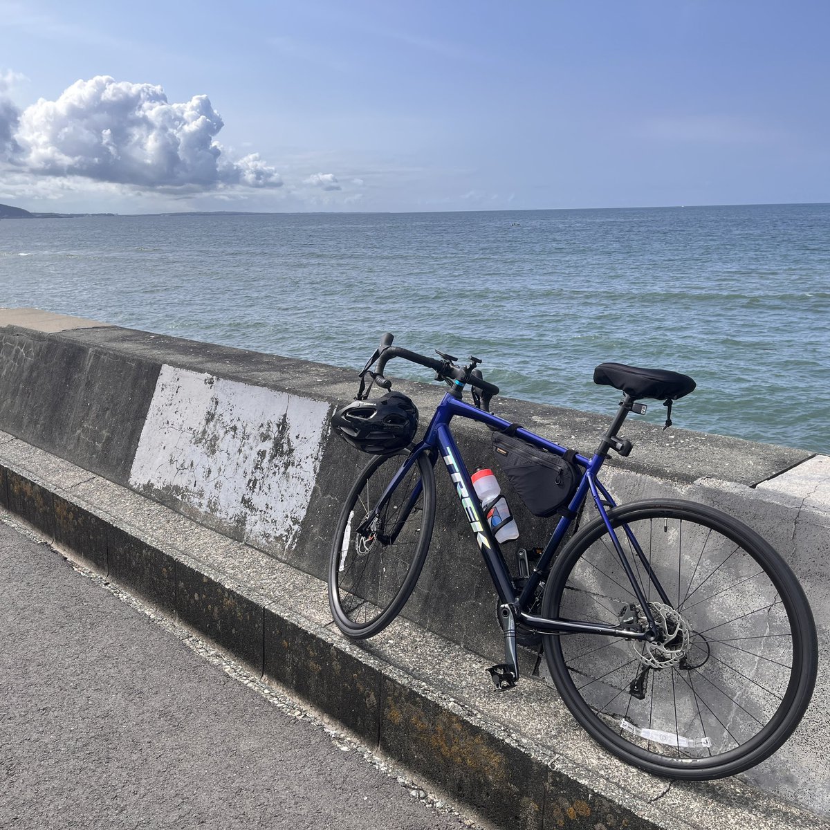 dai_ozy's tweet photo. 久しぶりに自転車
１ヶ月乗ってなかった…
いつものコースだったけど、体がなまったのか暑さ(というか湿気)なのか、すごくしんどかったな。
帰ってきたらヘロヘロ。
この先、夏の間、乗れるのだろうか…（笑） https://t.co/0zOcGOPsLi