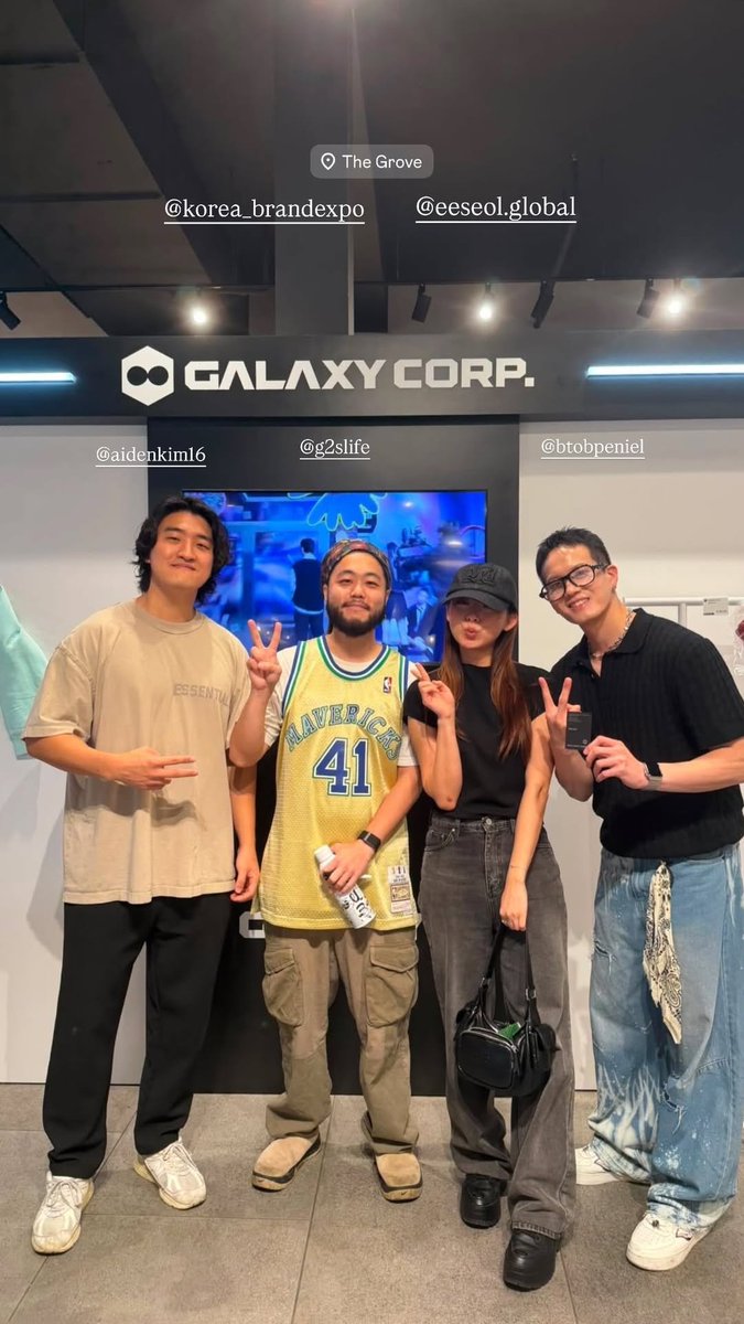 PENIELNSFW's tweet photo. Peniel @ Korea Brand Expo

(miyeonismiley [Instagram]) https://t.co/ZCZNjVTNw2