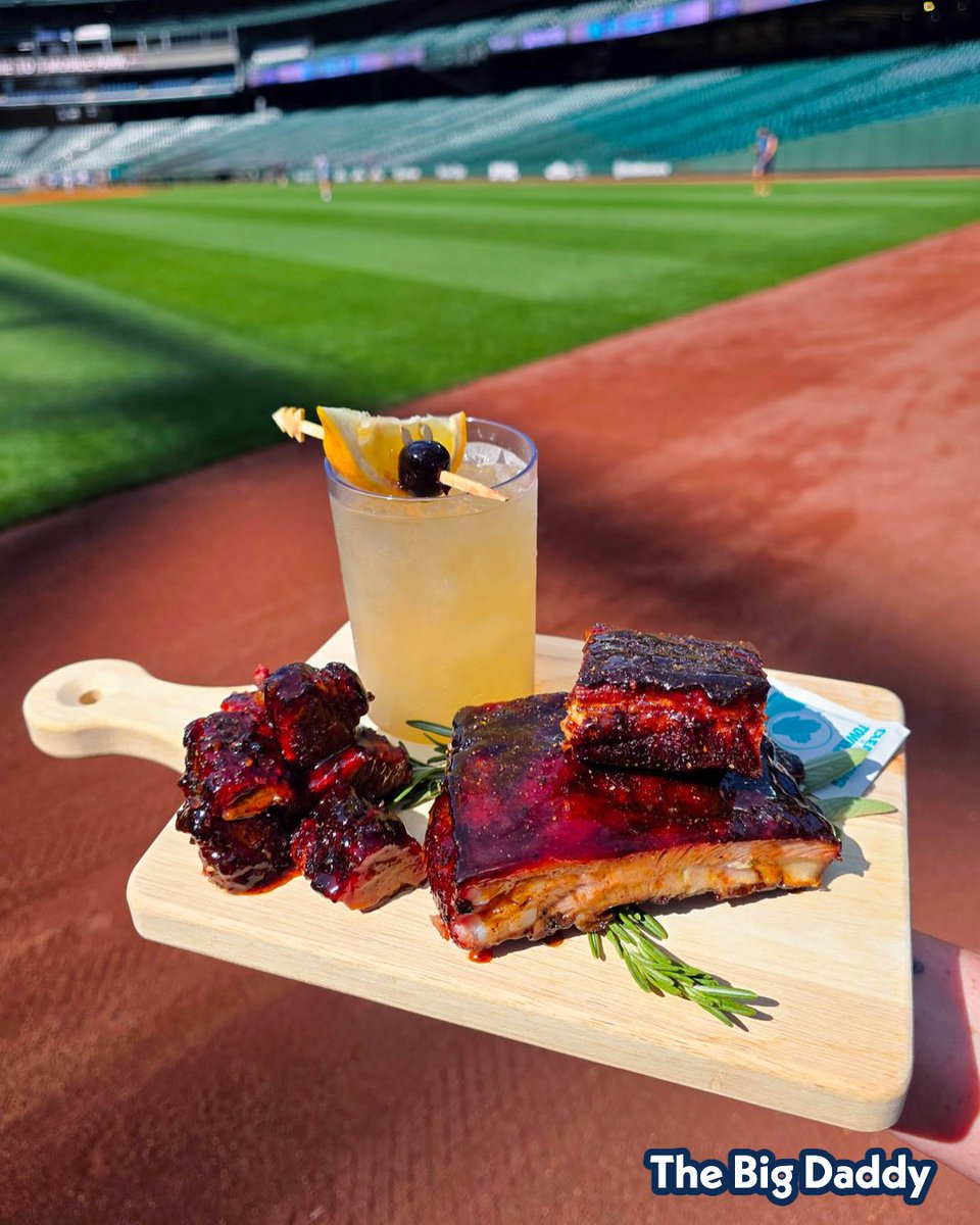TMobilePark's tweet photo. What will be served next 👀 https://t.co/vJeqxRR6fQ