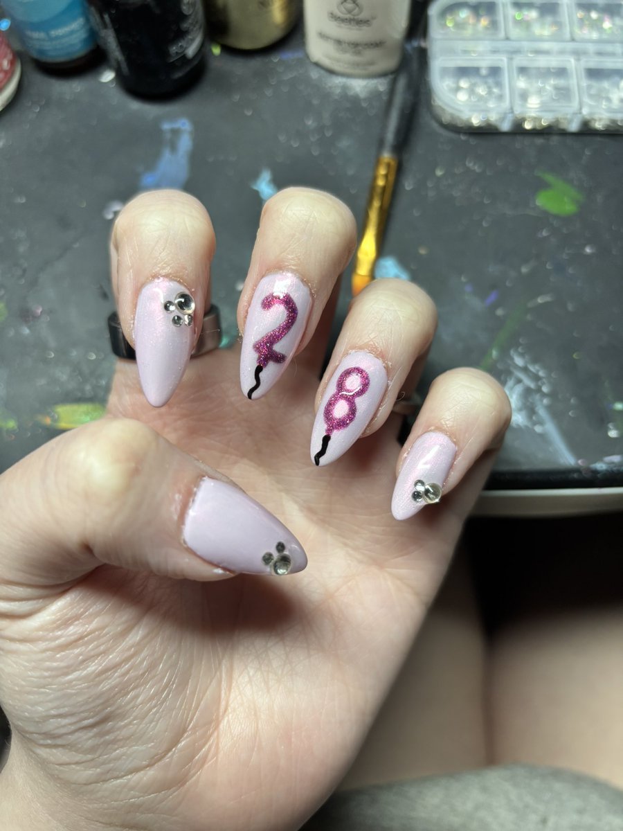 peach tweet media