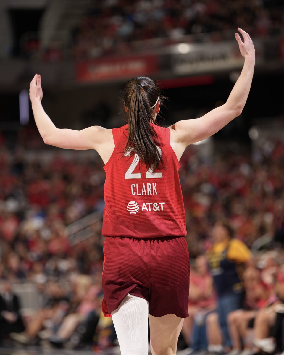 WNBA's tweet photo. Caitlin. Clark. 

That's it. That's the tweet 😌 https://t.co/wcxpQRuLUU
