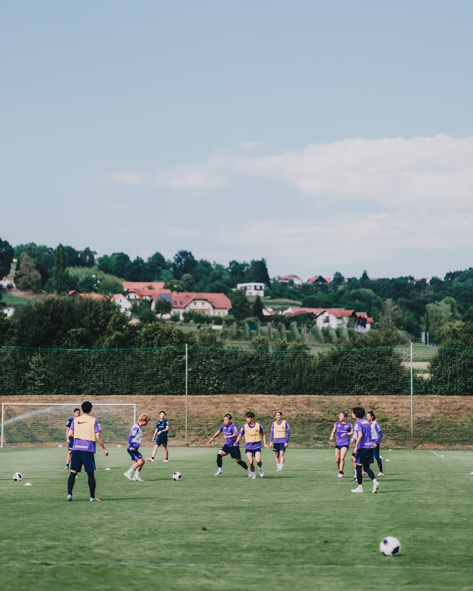 sanfrecce_SFC's tweet photo. 𝐓𝐇𝐀𝐍𝐊 𝐘𝐎𝐔
𝐒𝐓𝐘𝐑𝐈𝐀, 𝐀𝐔𝐒𝐓𝐑𝐈𝐀🇦🇹💜

昨日でオーストリア・シチリアでのトレーニングが終了✅
本日ドイツ・ケルンでのトレーニングマッチを行った後に、日本への帰国の途につきます✈️

#sanfrecce #ONEVIOLET https://t.co/AZyS8uysdb