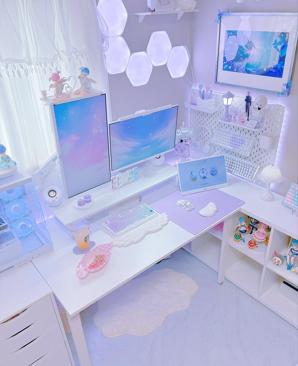 yunnaatomosFF11's tweet photo. 休日嬉しい🫶🏻𑁍˚˖
#desksetup https://t.co/I9Y1Dy2JQ3