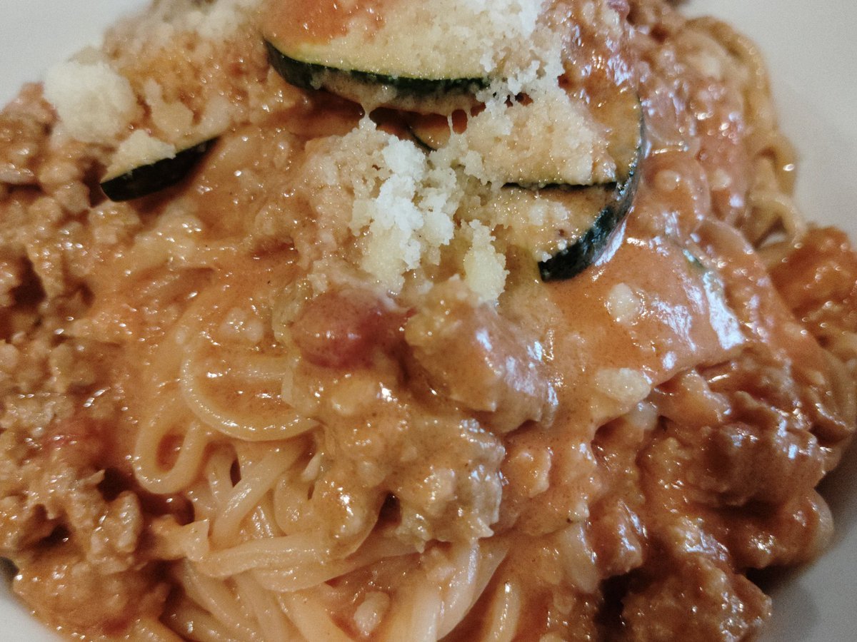 nirasi_nX's tweet photo. Rossoの豚ひき肉と野菜のトマトクリーム
麺もっちもち https://t.co/Q1QAmGP5wN