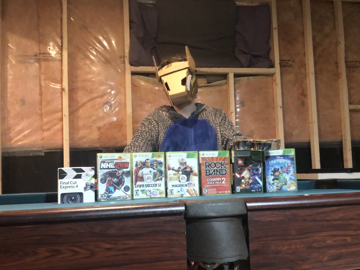 glitch3665's tweet photo. Happy fursuit Friday here is what I have collected this week 

#furry #FursuitFriday #furryfandom #protogen https://t.co/gVWwAtmapw