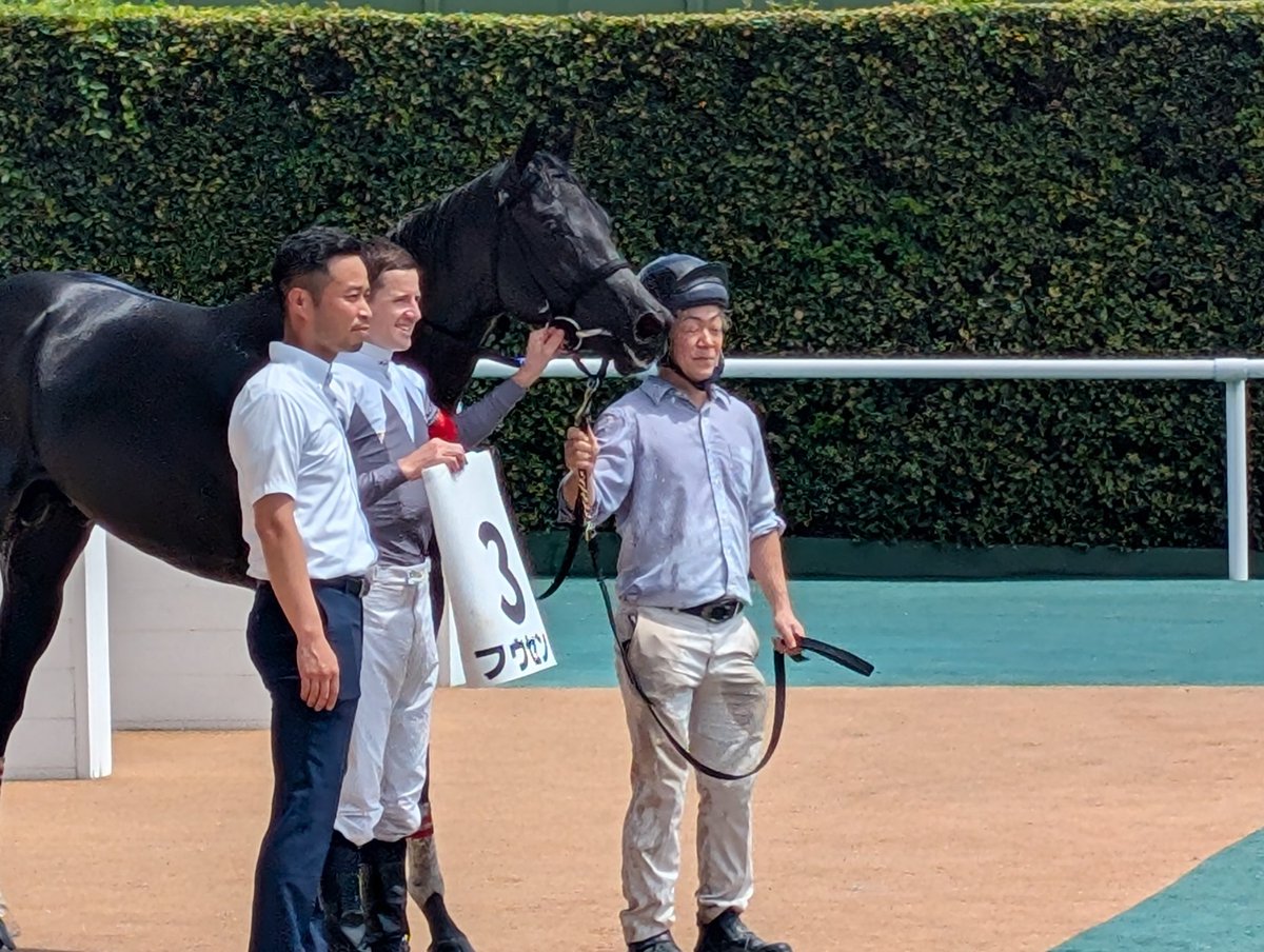 shosho_GP1's tweet photo. 小倉8Rを勝利したフウセン
コレット騎手と杉山晴紀調教師

サイン待ってましたが貰えず
中京開催行ったら欲しい(笑) https://t.co/v976c3oV59