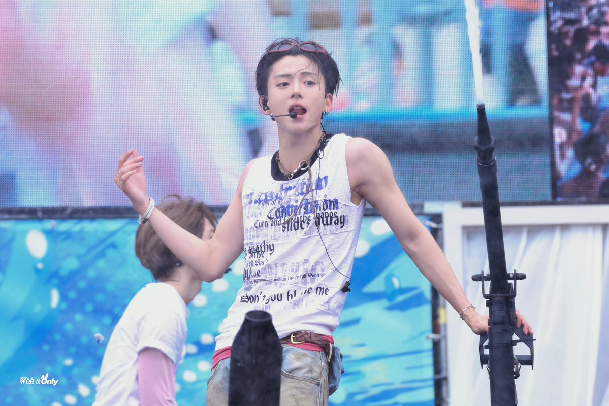 ebbgnm231's tweet photo. 오늘 이남자 얼굴 수준봐라••• https://t.co/SWyJ8hzkuH