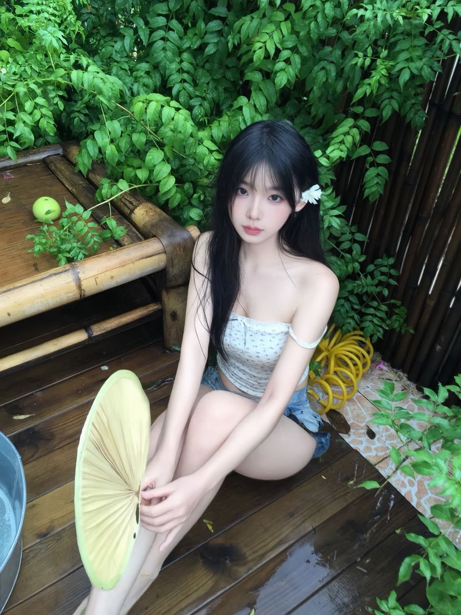 spa10074144's tweet photo. 别总盯着自己没拥有的东西，你手里攥着的那些小美好，早就比很多人都多了。 https://t.co/RVEXOvE9SH