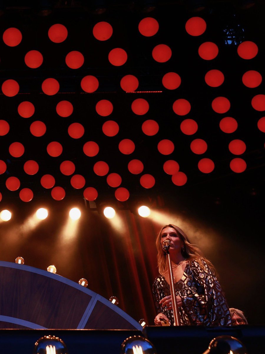 ProvidencePark_'s tweet photo. Smooth as the Rose City 🌹 

@ChrisStapleton putting on an All-American  Road Show in the park tonight 🏟️ https://t.co/fqPMNx4x8e
