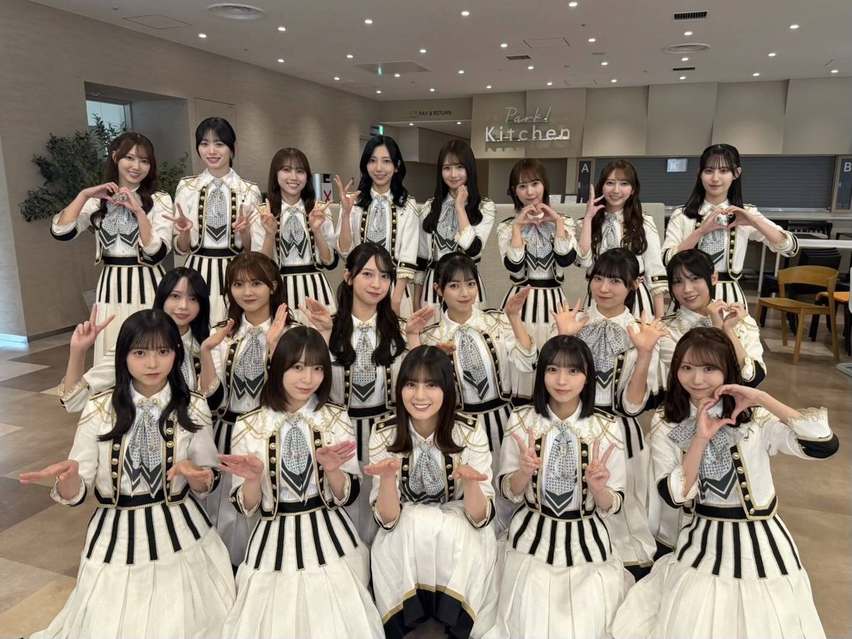 hinatazaka46's tweet photo. 現在放送中の、
TBS「音楽の日2026」の15:00台に
#日向坂46 が生出演いたします🎤🎶

いつものドレミを超えるパフォーマンスをお届けします🎶
ぜひご覧ください( ¨̮ )
by #小坂菜緒

https://t.co/czImGeRO1I

#音楽の日
#日向坂46_ドレミソラシド https://t.co/FxypiFKSLF