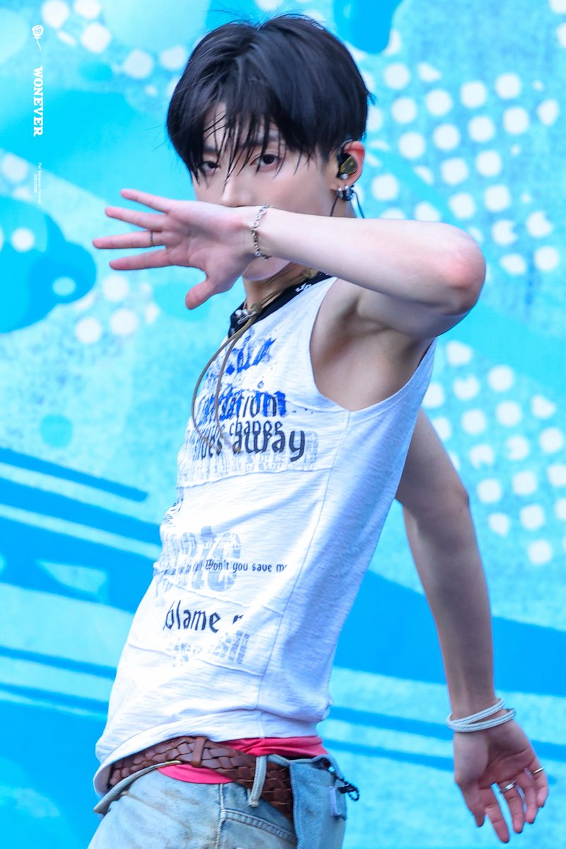 wonever0508's tweet photo. 260718

Water pool party 💪🏻

 #LEESANGWON #SANGWON 
#이상원 #상원 
#ALPHADRIVEONE  #알파드라이브원  #ALD1 https://t.co/1rkWTxgVkJ