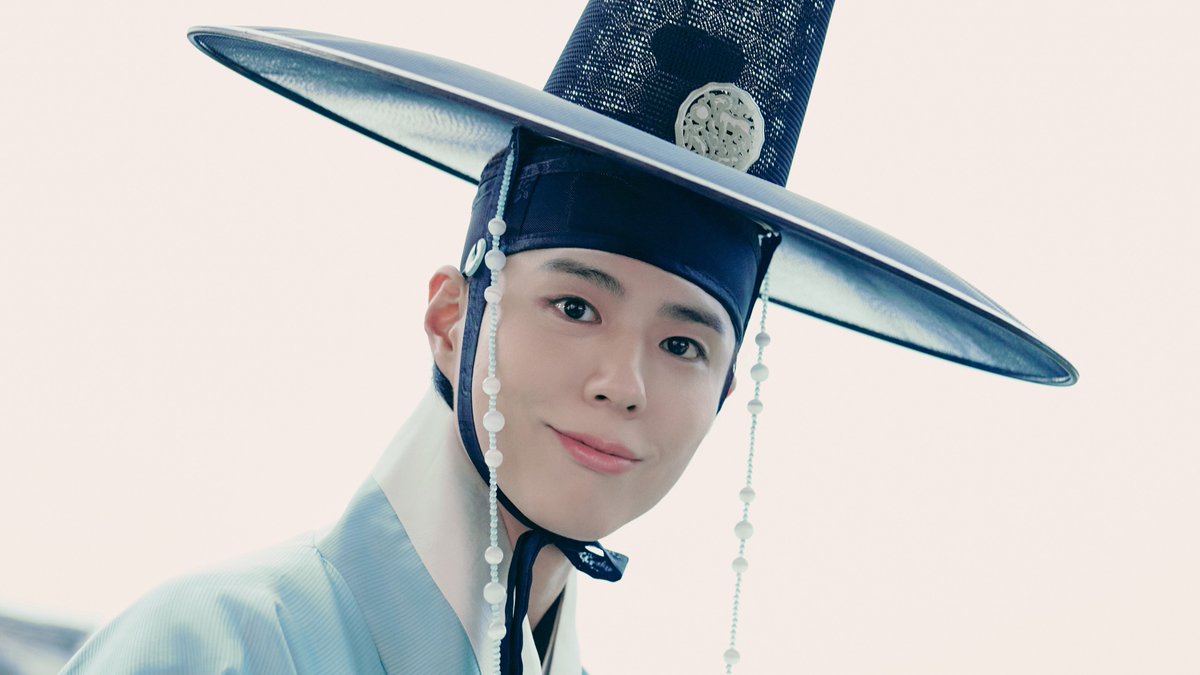 BewithGum's tweet photo. A prince charming who brightens up every day. 🩵✨

#ParkBoGum #Bogummy #Bogum
#박보검 #โบกอม #พัคโบกอม https://t.co/uqQge1RBUZ