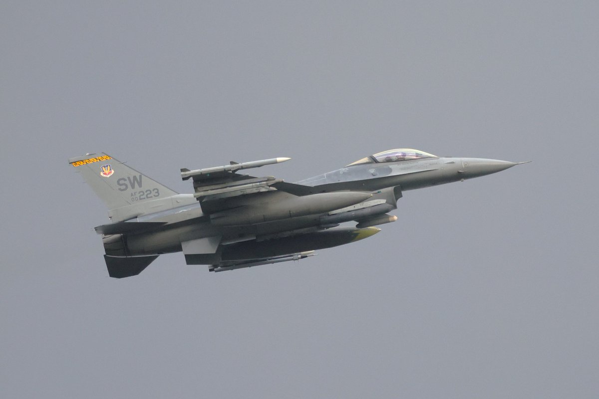 RSK11AK's tweet photo. #F16からしか得られない栄養素 https://t.co/UyfAcDjom2