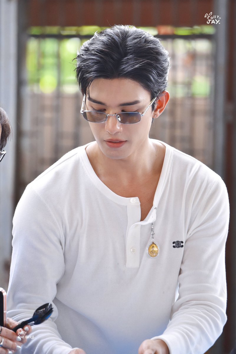 jollybejay's tweet photo. ให้เลยนะ คนที่หล่อที่สุดในวันนี้! 🫵🏻🖤✨

CELEBRATING NET DAY 2026
#NetMakeMeritDay2026
#netsiraphop https://t.co/ImrkhHrBPF