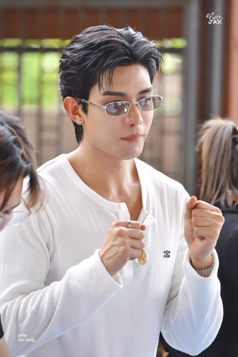 jollybejay's tweet photo. ให้เลยนะ คนที่หล่อที่สุดในวันนี้! 🫵🏻🖤✨

CELEBRATING NET DAY 2026
#NetMakeMeritDay2026
#netsiraphop https://t.co/ImrkhHrBPF