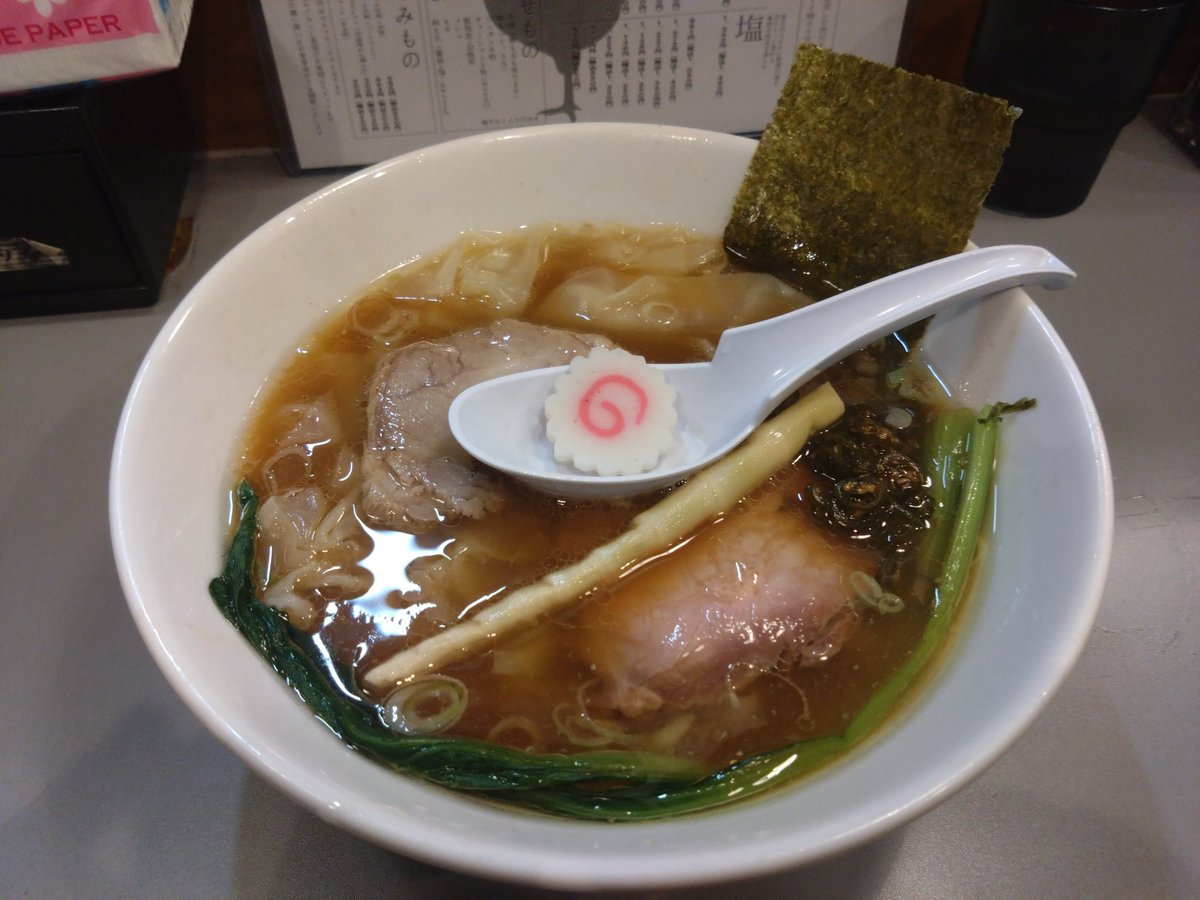 albert5237lee's tweet photo. 白河手打ち中華 アサガキタ@阿佐ヶ谷

青唐辛子中華そば(1100円)
ワンタン6枚(¥200)

並びなし https://t.co/ZpG1vJI67j