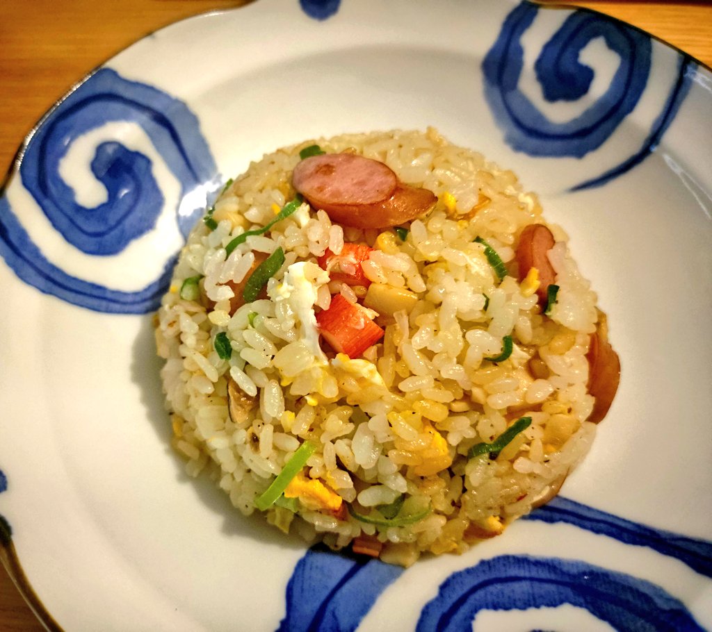 sakamoto_0316's tweet photo. 無印のシリコンスプーンでペチペチすると炒飯が丸くなって楽しいです。
https://t.co/6qYrdbVkbM https://t.co/jj7qzsMsTf