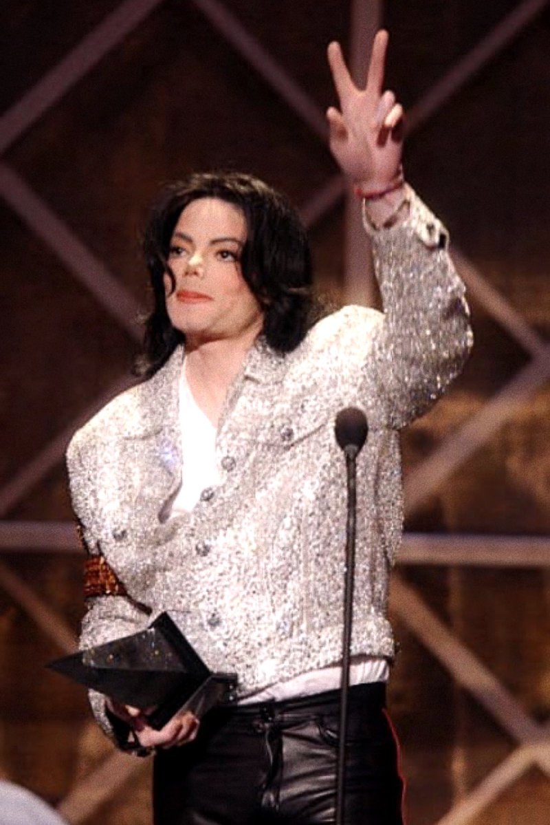 mj.zip tweet media
