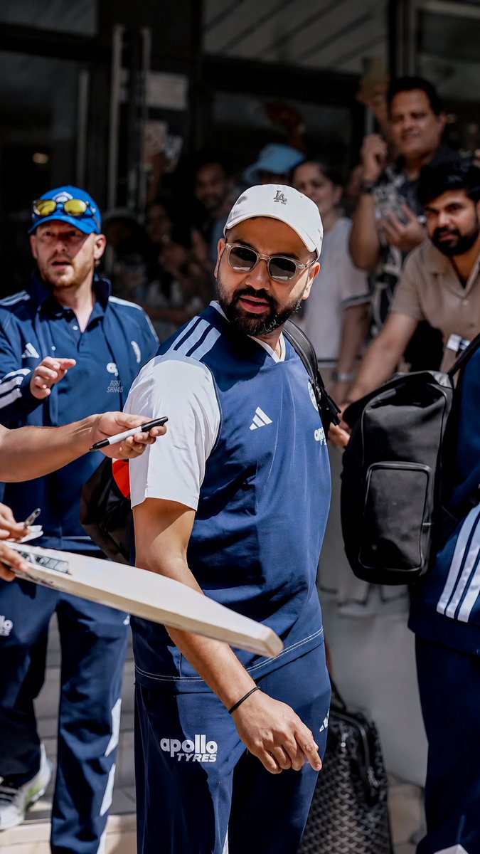 rohshh45's tweet photo. Rohit Sharma Arrived Lord's for 3rd ODI against England 🇮🇳🔥 https://t.co/d374RY0amQ