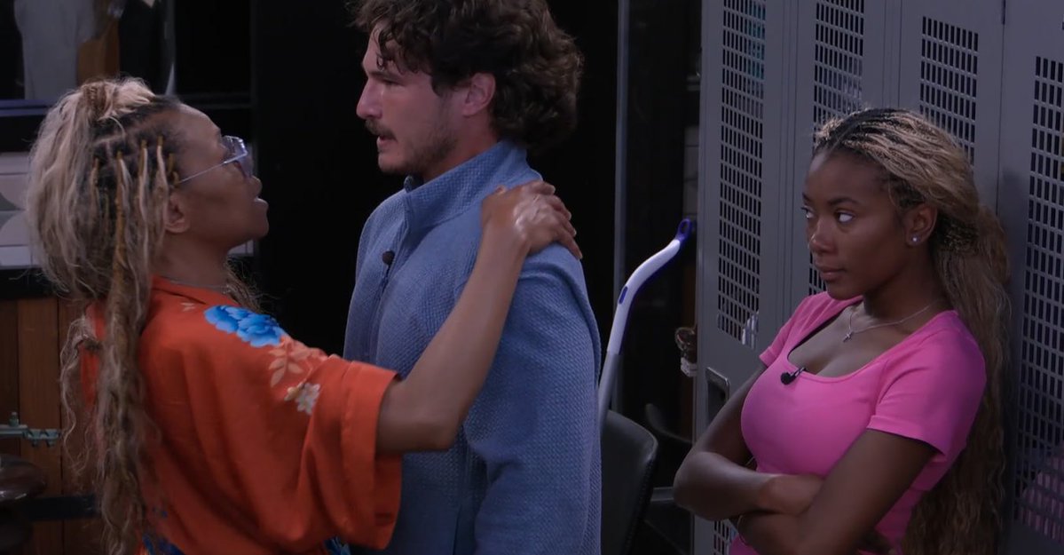 travswiftmont's tweet photo. taylor can’t believe this bullshit #bb28 https://t.co/djPvO5Rhxi