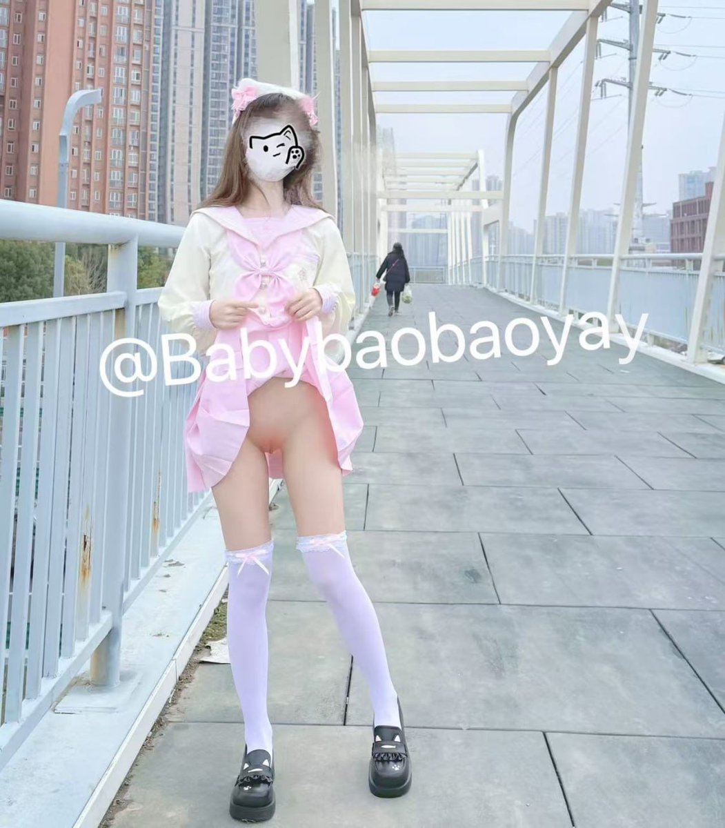 Babybaobaoyay's tweet photo. 出来露出被哥哥抓到，会不会被惩罚成人体喷泉呜呜…
@Xiaoxiaofoer
@xiaoxiaoggii
@Xiaoxiaoyyii
@TaoHuaBang https://t.co/OQyr3FQm6h