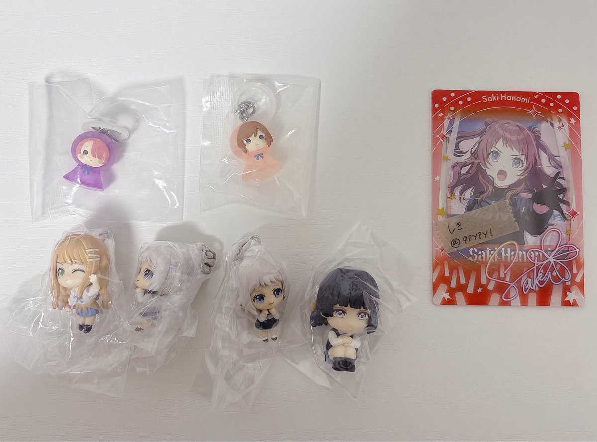 9pypy1's tweet photo. 学園アイドルマスター 学マス スイパラ コラボ カード スナップマイド チェキ めじるしアクセサリー ガチャ 交換

譲 画像1〜4
求 同異種 咲季

同異種交換可能ですが、ものによってはお断りする場合がございます。
郵送交換のみ🙂‍↕️🎀
検索からでもお気軽にお声掛けください！
※リトリン必読です https://t.co/SRplyOOB0L