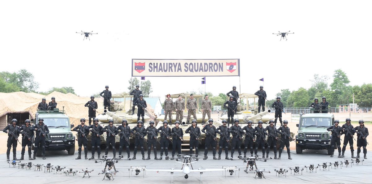 JaiHind_KiFauj's tweet photo. "तकनीक से सशक्त, संकल्प से अडिग।
हर चुनौती के लिए तैयार, भारतीय सेना सदैव मिशन-रेडी। 🇮🇳⚔️"
#IndianArmy #SouthernCommand #SudarshanChakraCorps #DecadeOfTransformation #TechAbsorption #AtmanirbharBharat #NationFirst https://t.co/NoIZ9nSyF8
