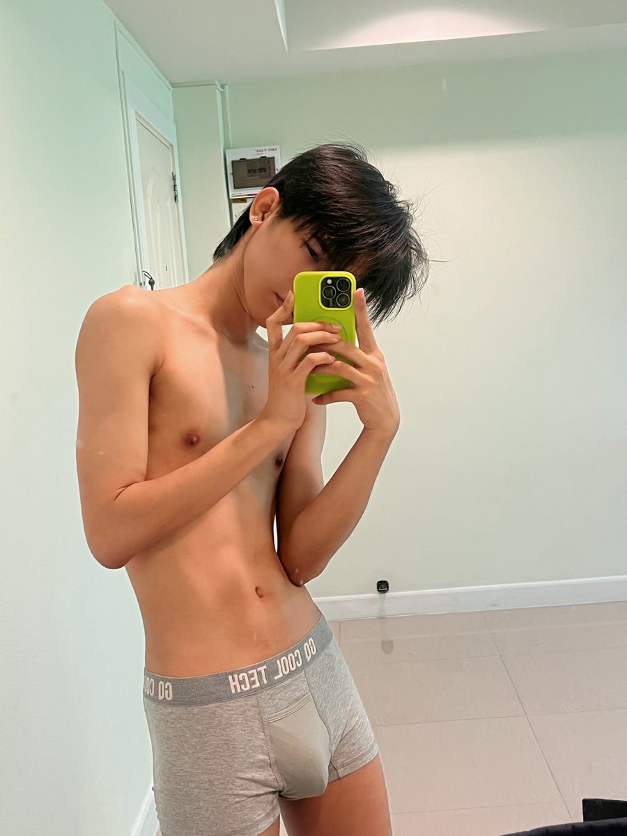 TEMx___'s tweet photo. คิดถึงบส
#บางแสน #ชลบุรี https://t.co/JRRP3YdbBS