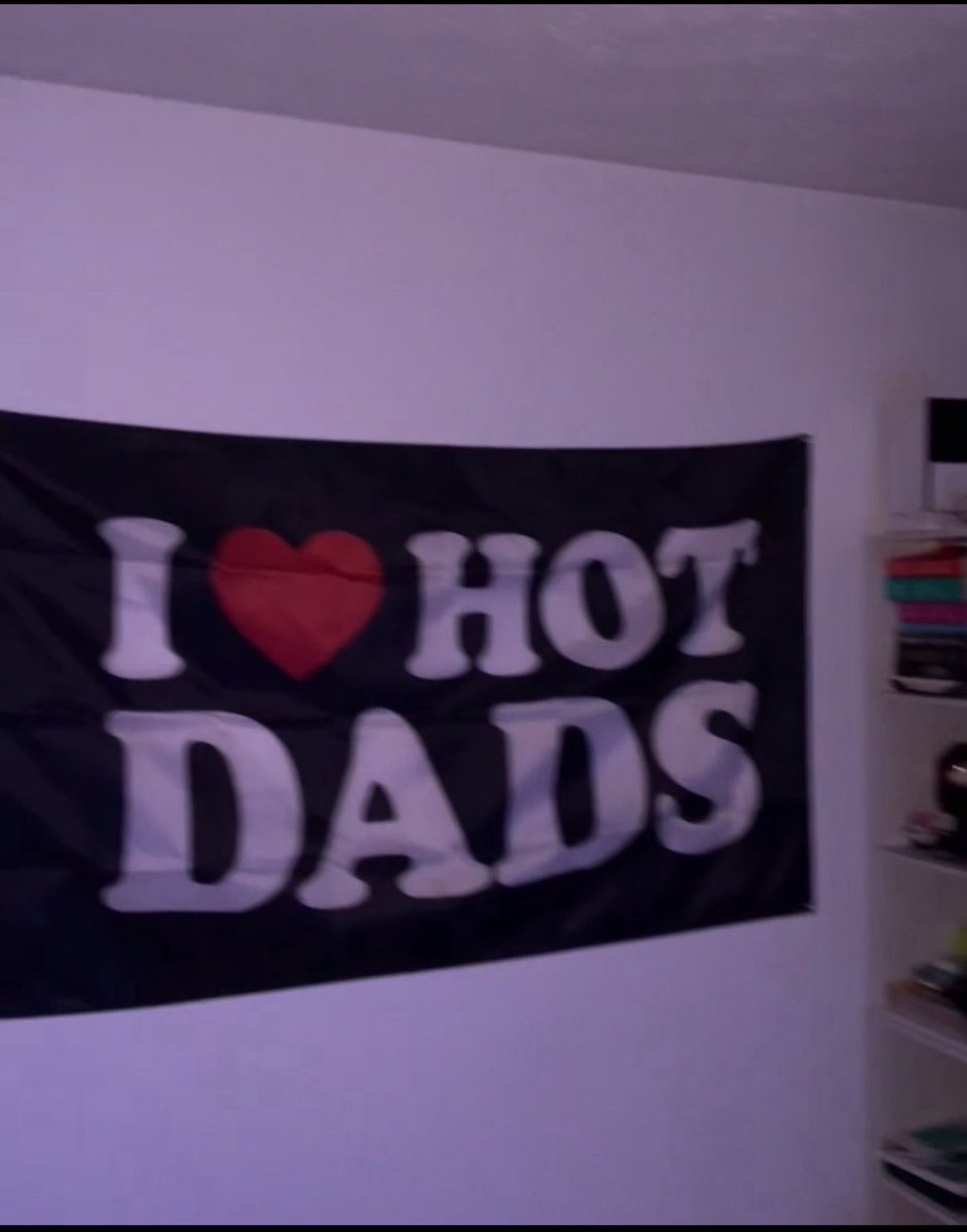 amberthe_freakk's tweet photo. like my flag? #agegap https://t.co/4N6ODGrntB