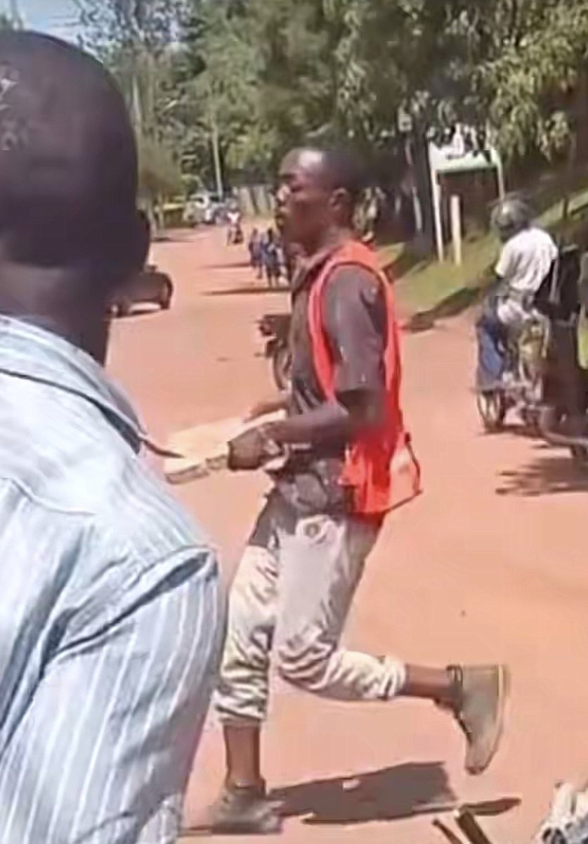 MubiruFrank1738's tweet photo. A kind reminder to Uganda police that these men are still at large. So that means no one is safe. It means anyone can be their next victim. Including members of @PoliceUg  itsself. https://t.co/pzsofKkmEV