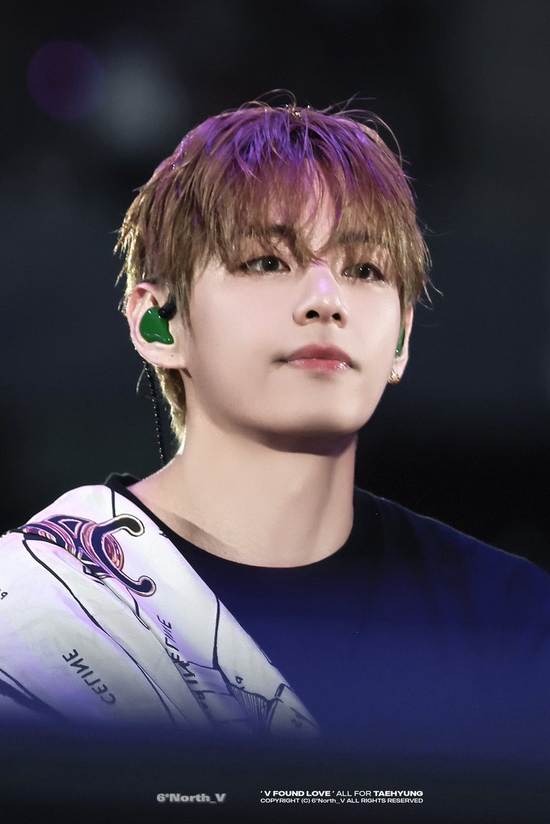 6North_V's tweet photo. 260717 
#BTS #방탄소년단 #방탄
#뷔 #김태형 #태형 
#TAEHYUNG #V https://t.co/bJMj7R4B1Q