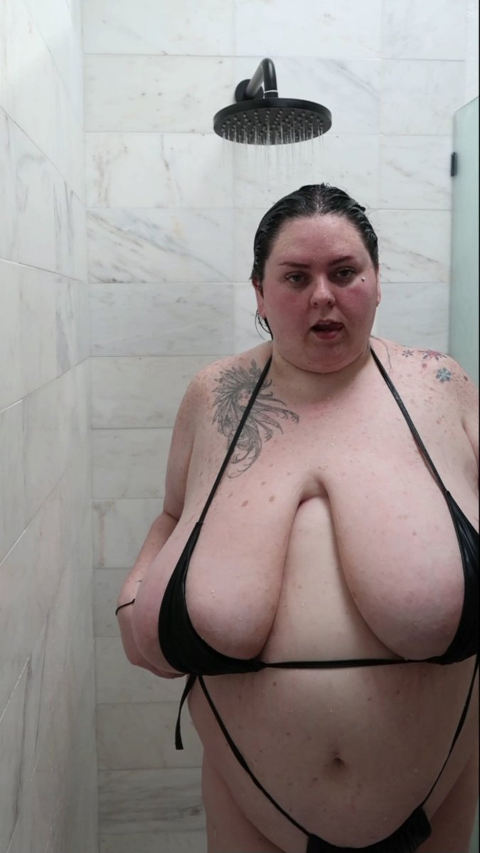 DaytonaHale's tweet photo. Who doesn't love a ✨FAT✨ bitch in a tiny bikini?! 😌👀🫧

RT if you'd smash! https://t.co/ZxHBsgVNTB