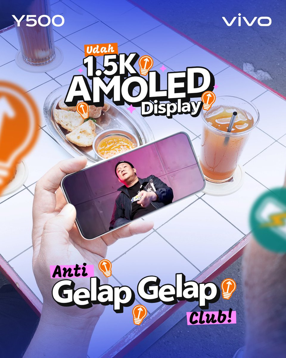 vivo_indonesia's tweet photo. Ini sih bukan terang.. tapi TERANGGGG! Soalnya vivo Y500 udah 1,5k AMOLED Display! 
Nonton tim favorit, sampe bikin ucapan di bawah matahari sih aman terus ye dul! 🤫