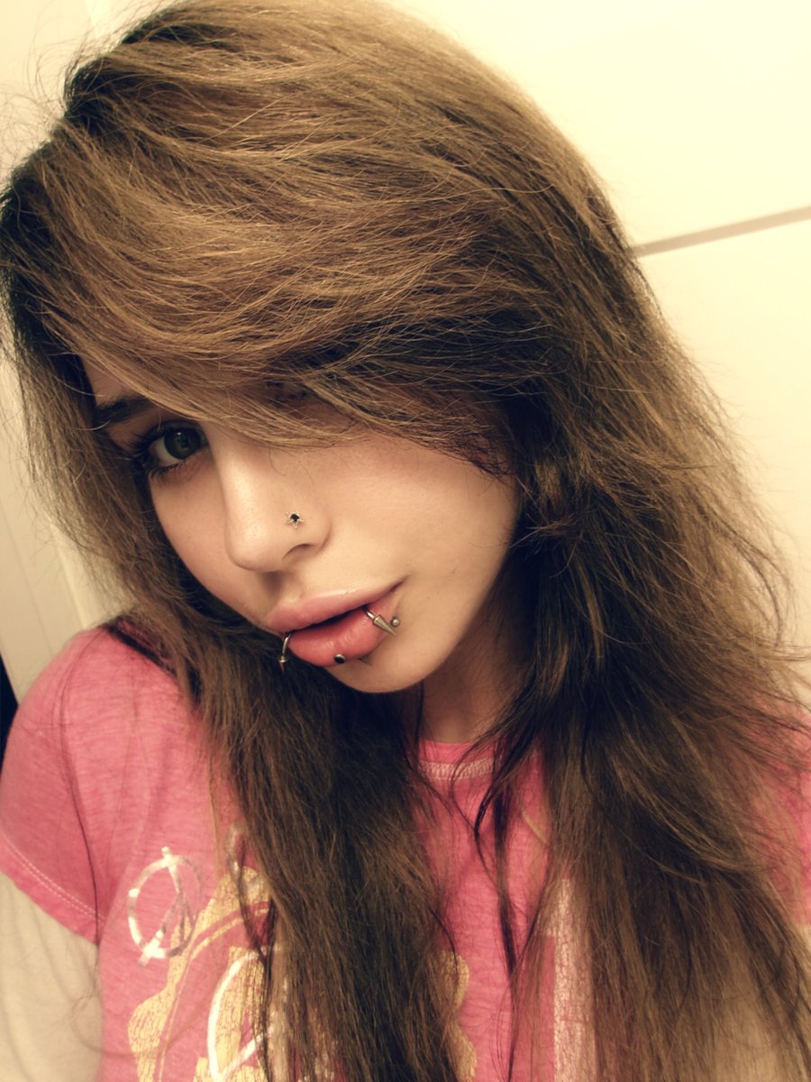 kiwithesmol tweet picture