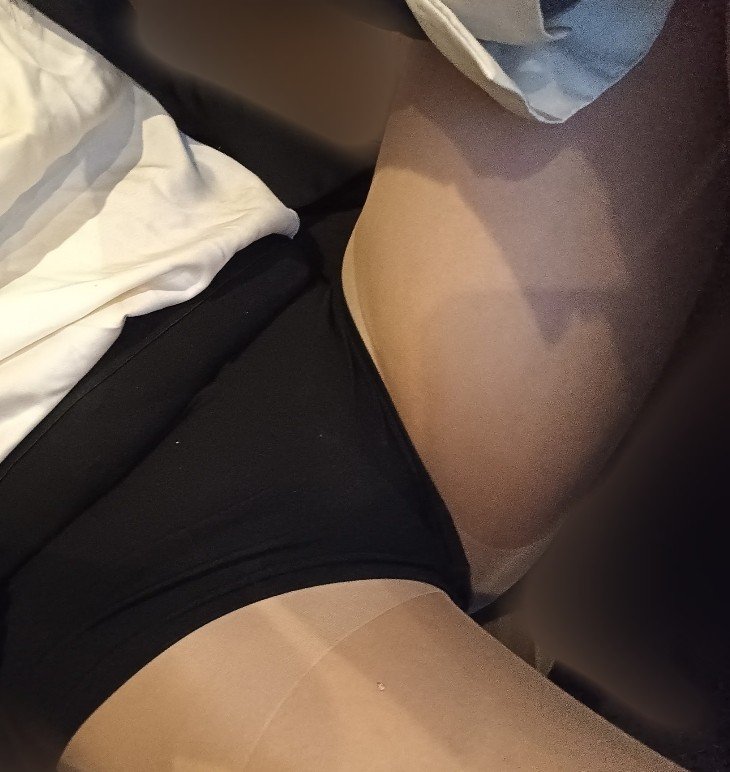 olmikasan's tweet photo. 休日もストッキング履いてるから
「みかもパ��スト好きなんだね」
って言われることあるけど😂
私は仕事柄、履き慣れてるだけ🙂

見るとテンション上がる人と
履くのが日常の人は違う！！笑笑 https://t.co/V0iTOd0WZP