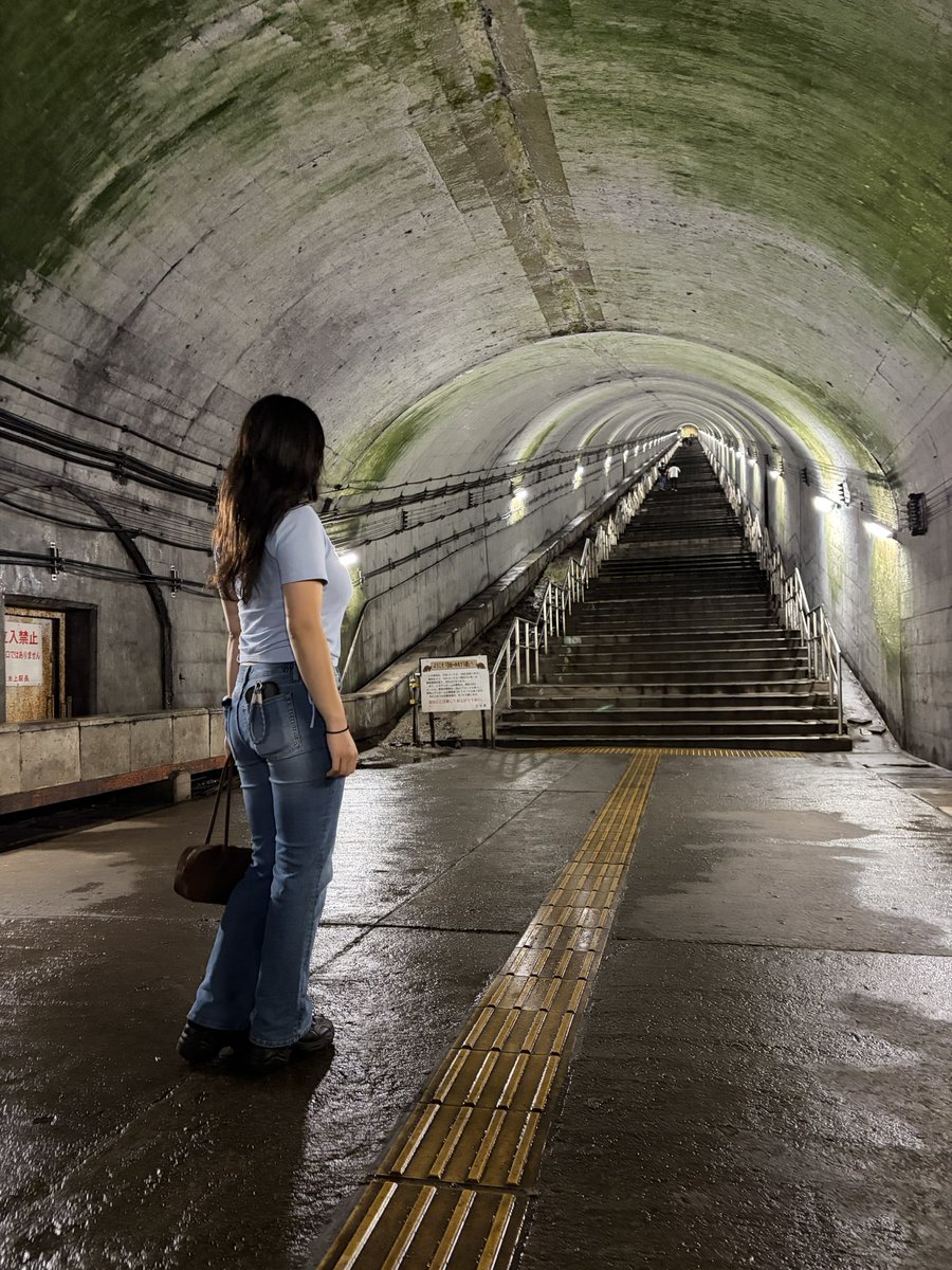 buell_8341's tweet photo. 日本一のモグラ駅　土合にいってきた

なんかすごかった

ホームまで降りると寒い！ https://t.co/pjngxVlBQa