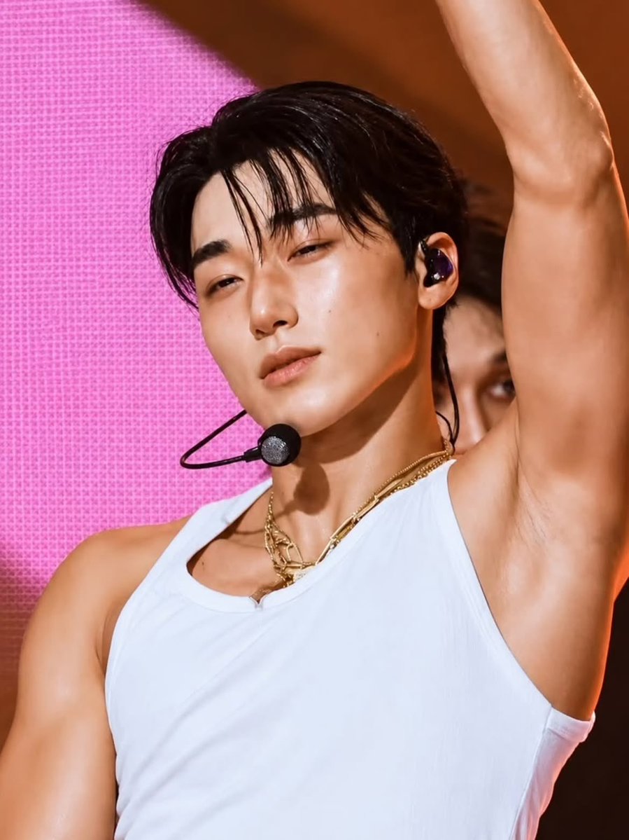m4yfie1d's tweet photo. Choi San #ATEEZ #CHOISAN #SAN https://t.co/qMSycfcI93