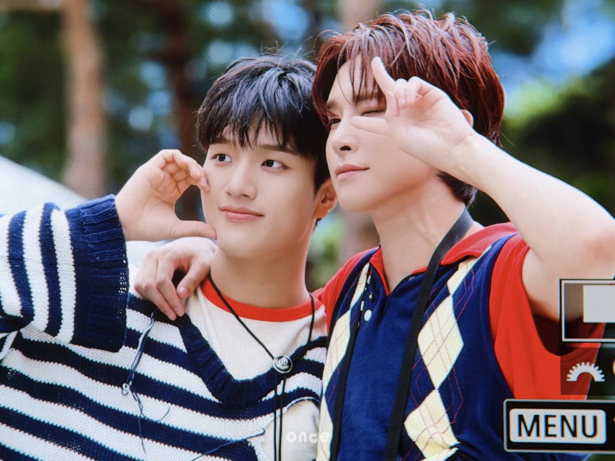 07leon25's tweet photo. 260718

#트렌드지 #TRENDZ #리온 #정예찬 https://t.co/EkCmMOJo1C