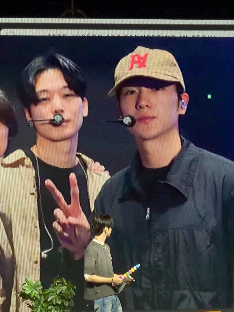 19now97's tweet photo. 아니미친 오랜만에 같이있는거보니까 손나좋네 ㅜㅜㅜㅜㅜㅜㅜㅜㅜㅠㅠㅠㅜㅜㅜㅠㅠㅠㅠㅠㅠㅜ https://t.co/W7hxuIOBBL