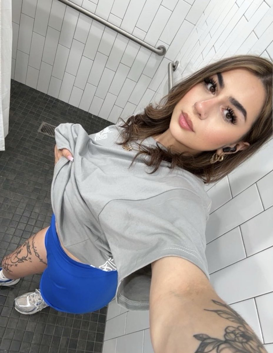iluvvvvmarie's tweet photo. the gym hittttt tonight ✨ https://t.co/0mDg4wmNR8